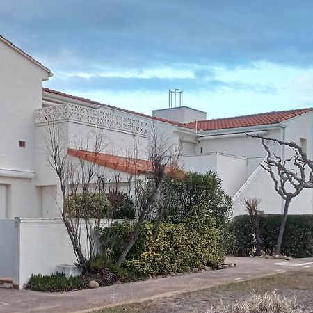 Charmant 2 pièces avec terrasse en bord de mer Leucate Esterno foto